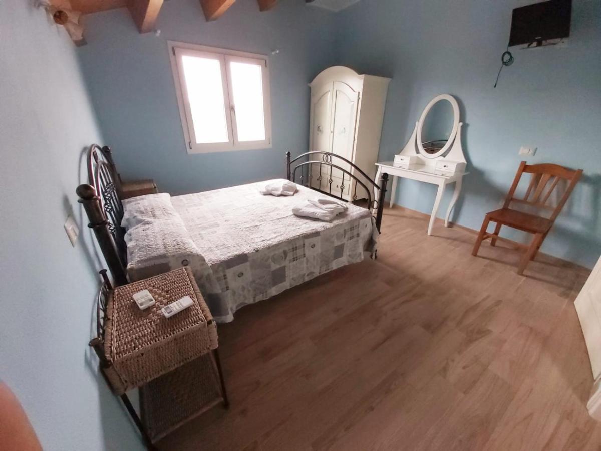 B&B Il Cenerino Сант-Антиоко Экстерьер фото